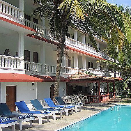 קלנגוטה Kristal Sands Beach Resort מראה חיצוני תמונה