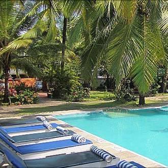 קלנגוטה Kristal Sands Beach Resort מראה חיצוני תמונה